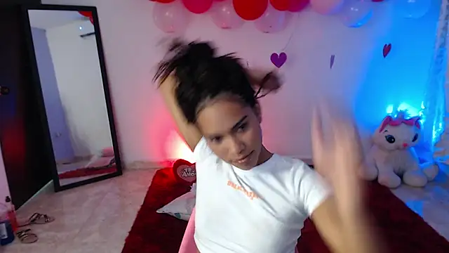 Snapshot of valeriah_7 chatting on 02/21/25, 07:43 valeriah 7 online show from 02/21/25, 07:43