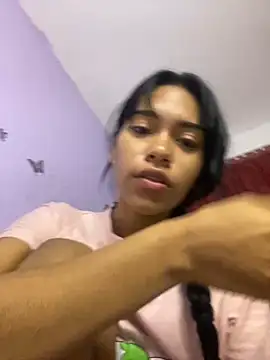 Snapshot of valeriah_7 chatting on 12/15/24, 04:29 valeriah 7 online show from 12/15/24, 04:29