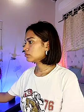 Snapshot of valeriah_7 chatting on 09/12/25, 01:17 valeriah 7 online show from 09/12/25, 01:17