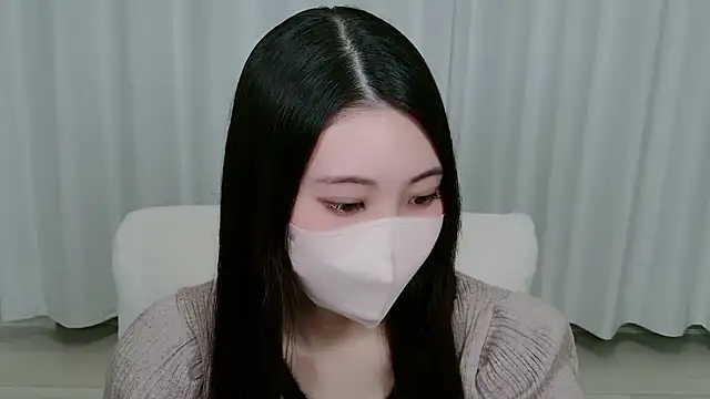 Snapshot of yuki_room chatting on 10/05/25, 01:02 yuki room online show from 10/05/25, 01:02