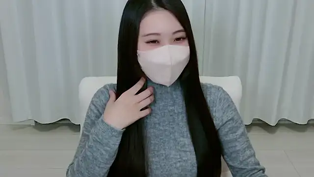 Snapshot of yuki_room chatting on 11/14/25, 01:04 yuki room online show from 11/14/25, 01:04