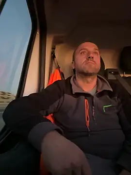 Lecatore80 online show from 11/27/25, 04:07