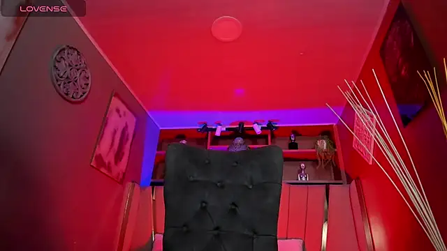 Lucy Williiams online show from 11/16/25, 11:26