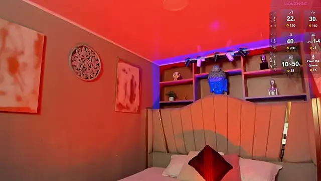 Lucy Williiams online show from 10/21/25, 11:20