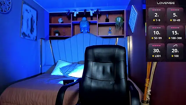 Lucy Williiams online show from 12/05/25, 11:53