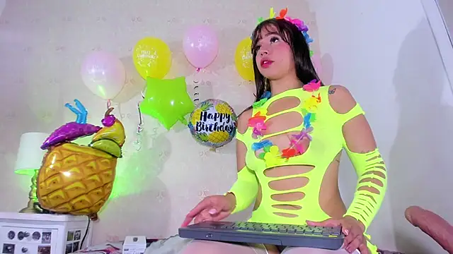 AMAIAA LOVE online show from 03/12/26, 01:04