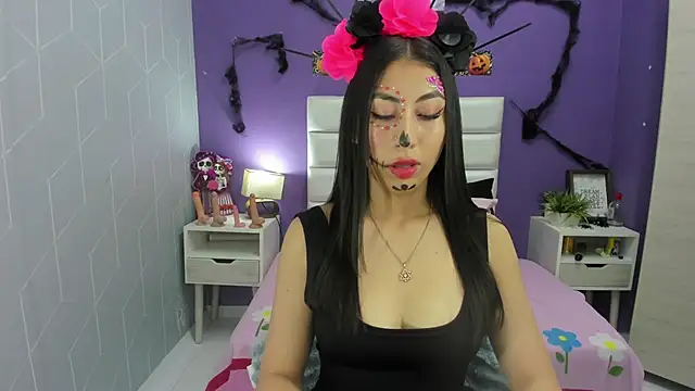 Sophia abad7 online show from 10/31/25, 02:46