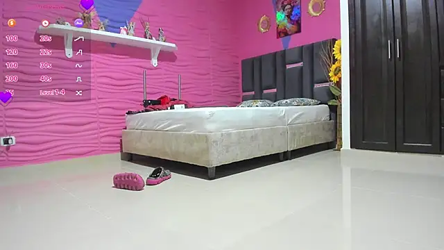 Snapshot of valeria_hurtado chatting on 03/06/25, 02:19 valeria hurtado online show from 03/06/25, 02:19