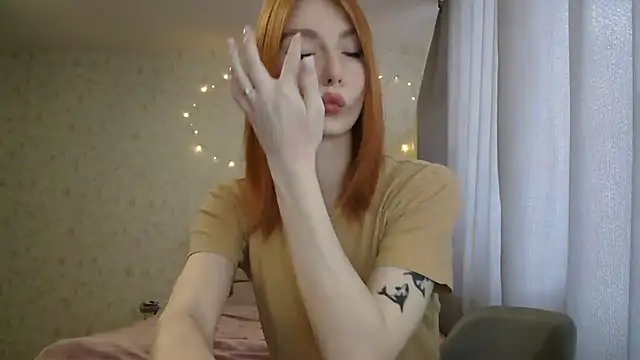 Snapshot of KateBunny chatting on 02/20/25, 09:00 KateBunny online show from 02/20/25, 09:00