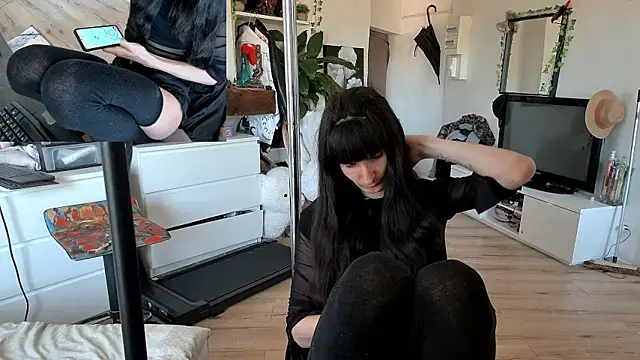 CeriseLapine online show from 11/18/25, 12:52