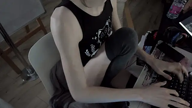 Snapshot of CeriseLapine chatting on 01/09/26, 07:43 CeriseLapine online show from 01/09/26, 07:43