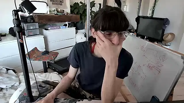 Snapshot of CeriseLapine chatting on 01/08/26, 11:05 CeriseLapine online show from 01/08/26, 11:05