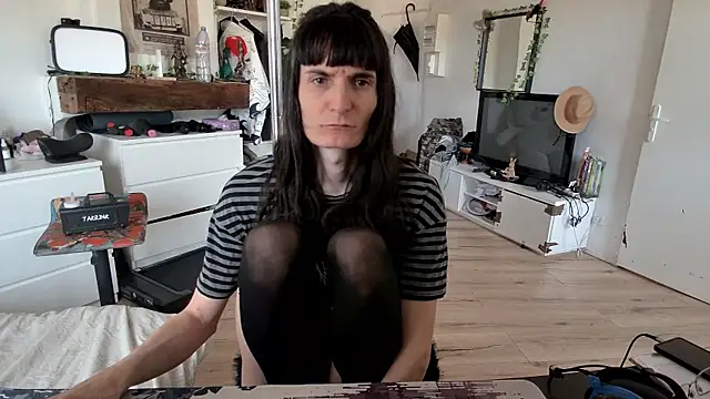 CeriseLapine online show from 11/06/25, 11:47