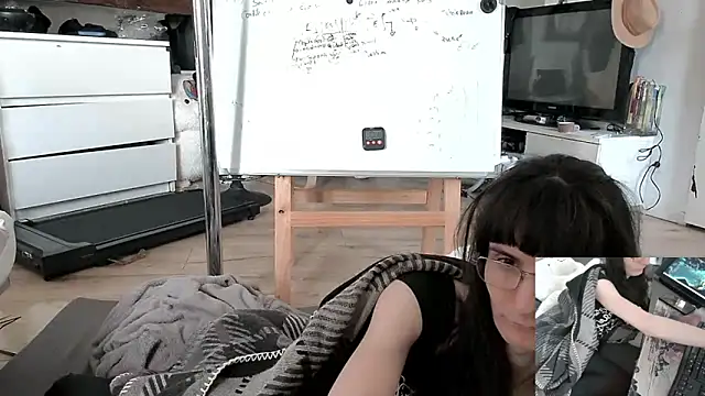 Snapshot of CeriseLapine chatting on 02/01/26, 07:28 CeriseLapine online show from 02/01/26, 07:28