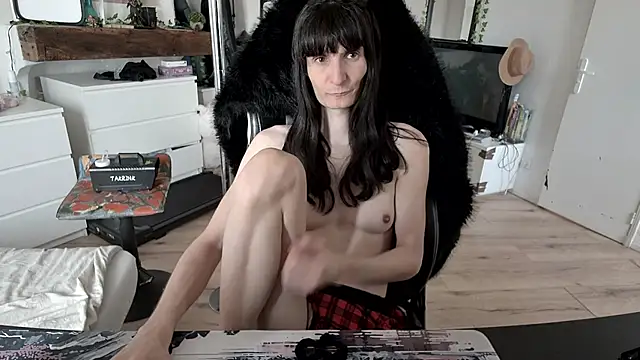 CeriseLapine online show from 10/13/25, 09:00