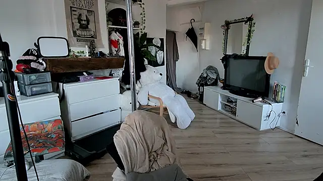 CeriseLapine online show from 11/29/25, 03:34