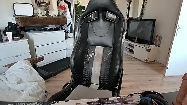 CeriseLapine online show from 10/28/25, 11:31