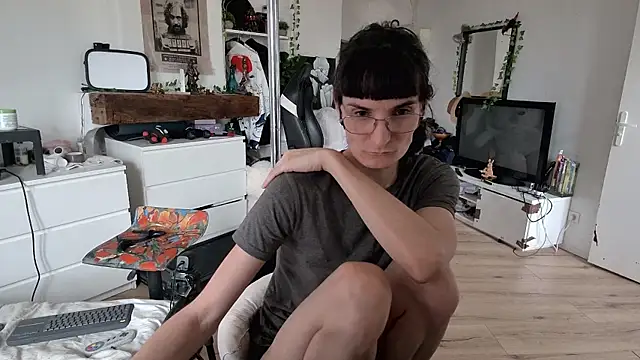 CeriseLapine online show from 11/01/25, 12:10