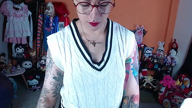 MissMiia2 online show from 05/13/26, 01:18