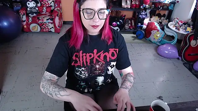 MissMiia2 online show from 10/06/25, 02:18