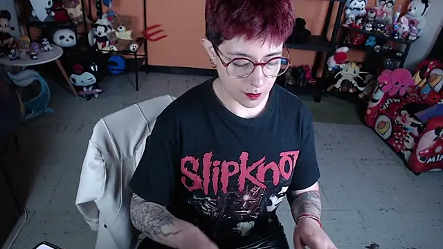 MissMiia2 online show from 05/25/26, 02:16