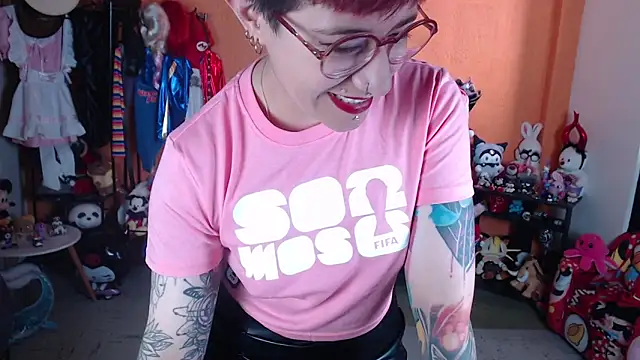 MissMiia2 online show from 06/17/26, 07:46