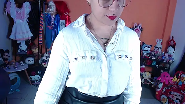 MissMiia2 online show from 05/07/26, 12:52