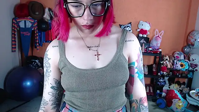 MissMiia2 online show from 10/30/25, 03:09