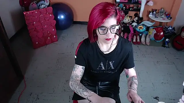 MissMiia2 online show from 03/10/25, 12:17