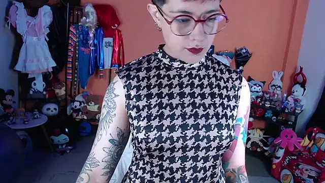 MissMiia2 online show from 05/12/26, 01:06