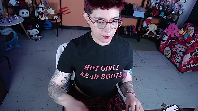 MissMiia2 online show from 05/16/26, 10:36