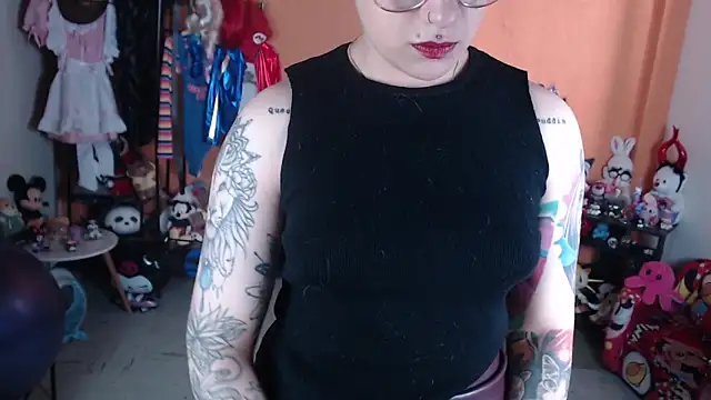 MissMiia2 online show from 06/14/26, 05:36