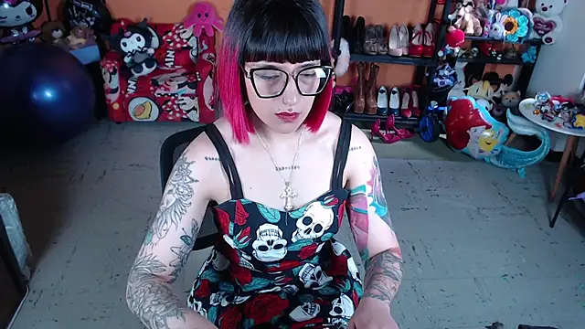 MissMiia2 online show from 11/12/25, 01:59