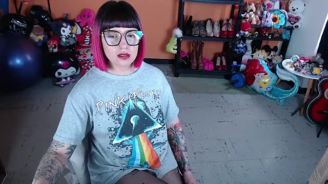 MissMiia2 online show from 10/24/25, 02:49