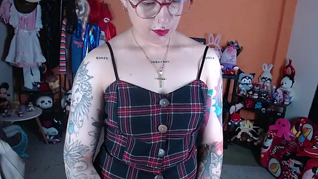 MissMiia2 online show from 06/15/26, 01:11