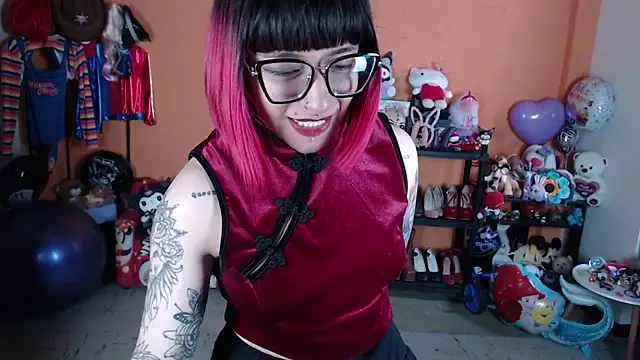 MissMiia2 online show from 11/14/25, 02:21