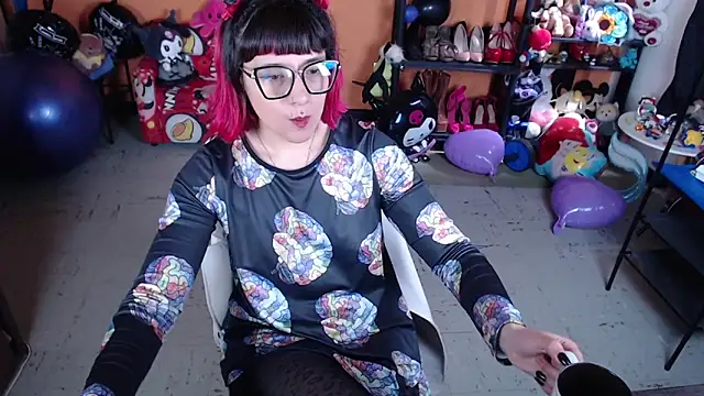 MissMiia2 online show from 10/14/25, 02:50