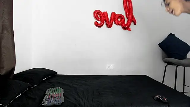 evanscollins online show from 11/04/25, 09:51