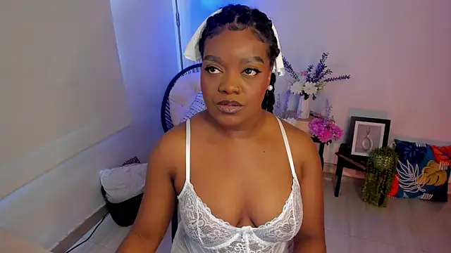 Snapshot of Im_Maria chatting on 10/10/25, 05:03 Im Maria online show from 10/10/25, 05:03
