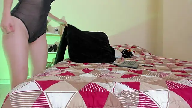skinny and boyfriend online show from 02/04/25, 07:07