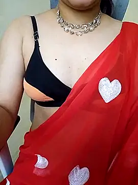 Snapshot of Indianhyna chatting on 09/20/25, 07:02 Indianhyna online show from 09/20/25, 07:02