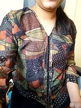 Snapshot of Indianhyna chatting on 09/26/25, 07:15 Indianhyna online show from 09/26/25, 07:15