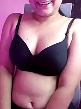 Snapshot of Indianhyna chatting on 10/31/25, 05:26 Indianhyna online show from 10/31/25, 05:26