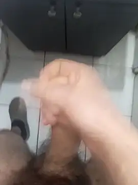 Snapshot of TheLuXiX2234 chatting on 09/19/25, 03:21 TheLuXiX2234 online show from 09/19/25, 03:21