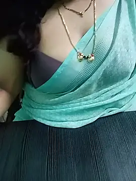 Snapshot of your-sameera chatting on 06/10/26, 05:25 your-sameera online show from 06/10/26, 05:25