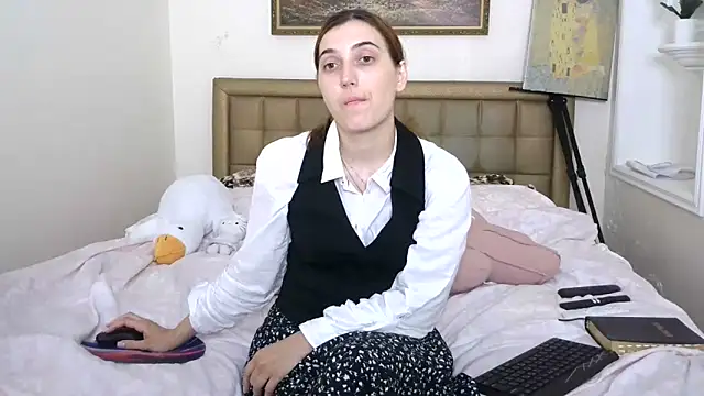 Snapshot of Iren chatting on 06/29/26, 10:37 Iren online show from 06/29/26, 10:37