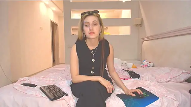 Iren online show from 10/22/25, 09:24