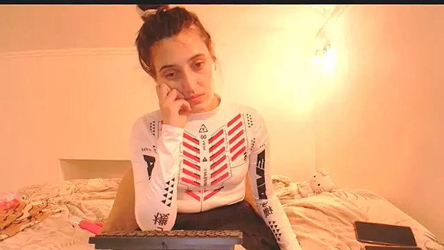 Iren online show from 12/15/25, 04:24