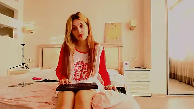 Iren online show from 11/17/25, 01:15