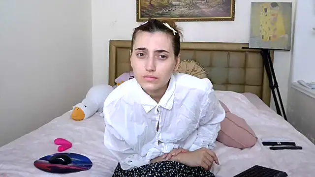 Snapshot of Iren chatting on 07/08/26, 10:27 Iren online show from 07/08/26, 10:27